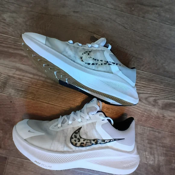 Nike Winflo 8 Premium White Leopard Women's Shoes - Picture 11 of 14